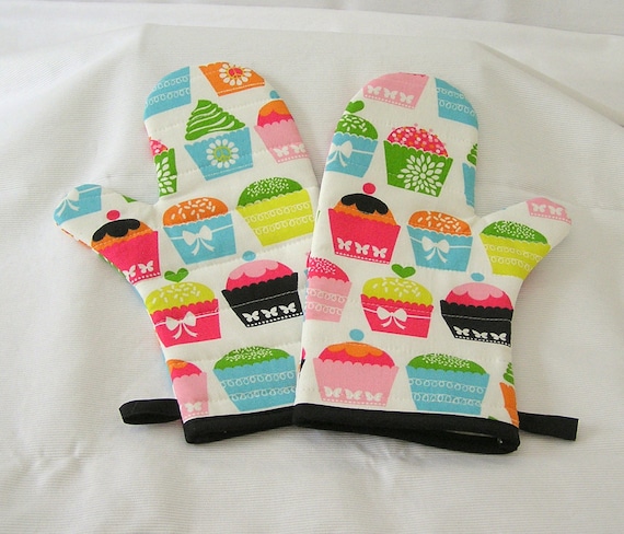 Oven Mitts Quilted Handmade One Pair Neon Colors Cute Retro Cupcake Design
