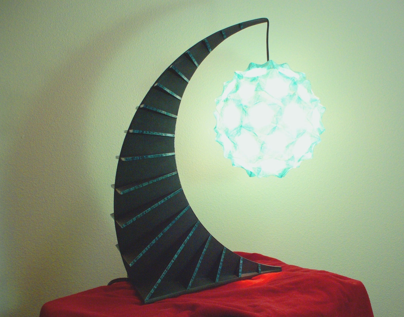 Emerald Veneer Segmented Table Lamp with Origami Lantern