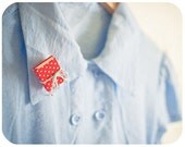 Tiny red book brooch - Polka dot
