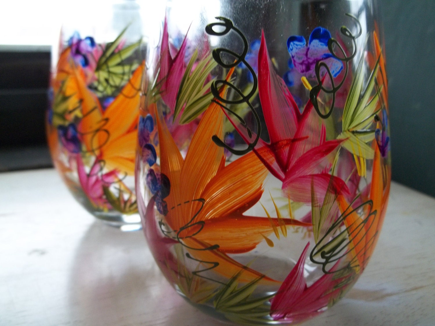 Next Day Shipping ROUSSEAU Inspired Stemless 20oz Wine Glasses Handpanted