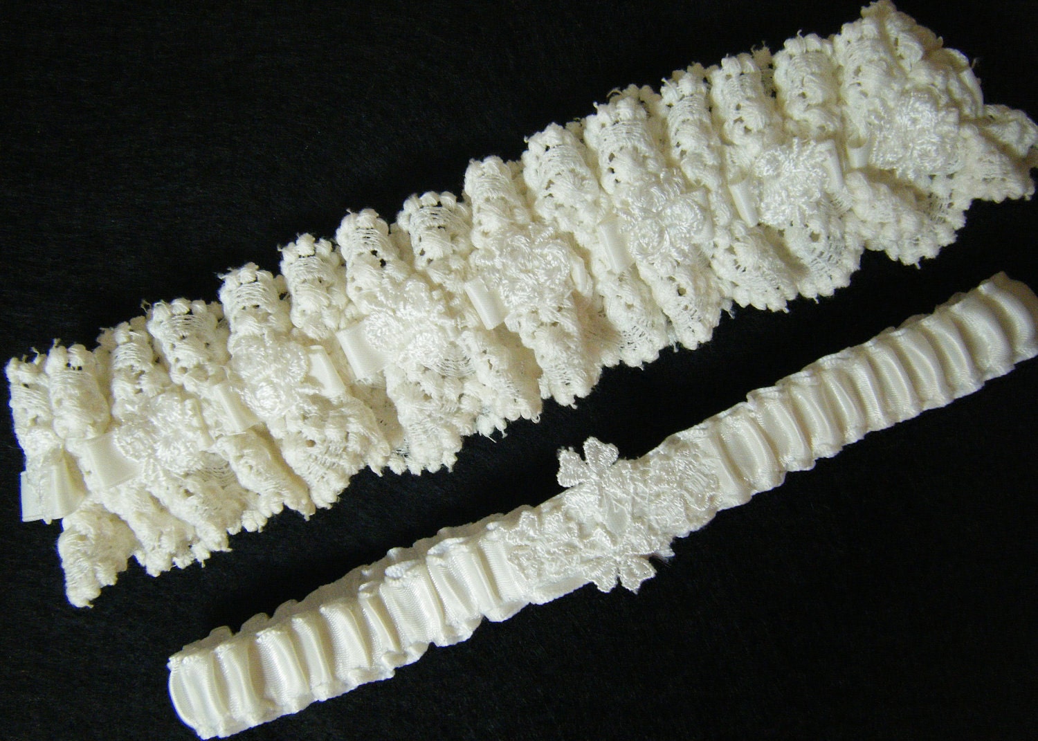 Vintage Cream White Venise Lace Wedding Bridal Garter Set OOAK Victorian