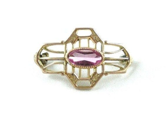 c1895 Victorian Amethyst Glass Brooch Small Antique Gold Tone & Purple Pin