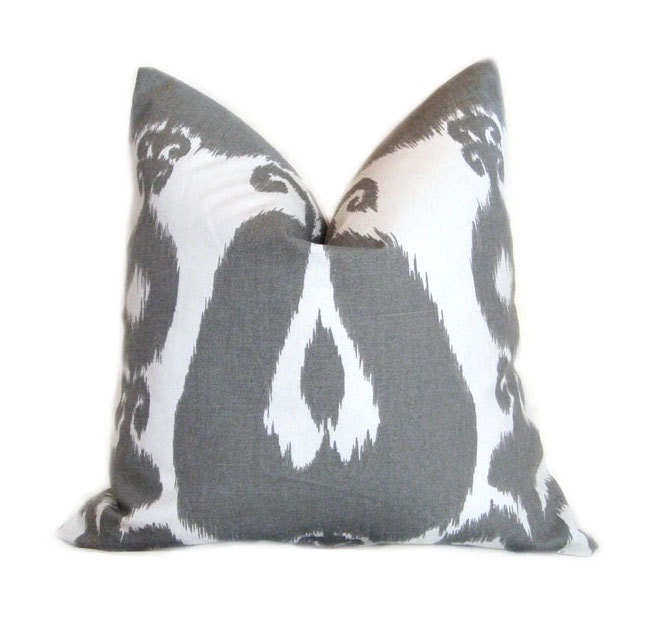 CLEARANCE Decorative Pillow Cover. Ikat Silver Gray Pillow. 16 x 16 Inch Accent Pillow Cover. - thebluebirdshop