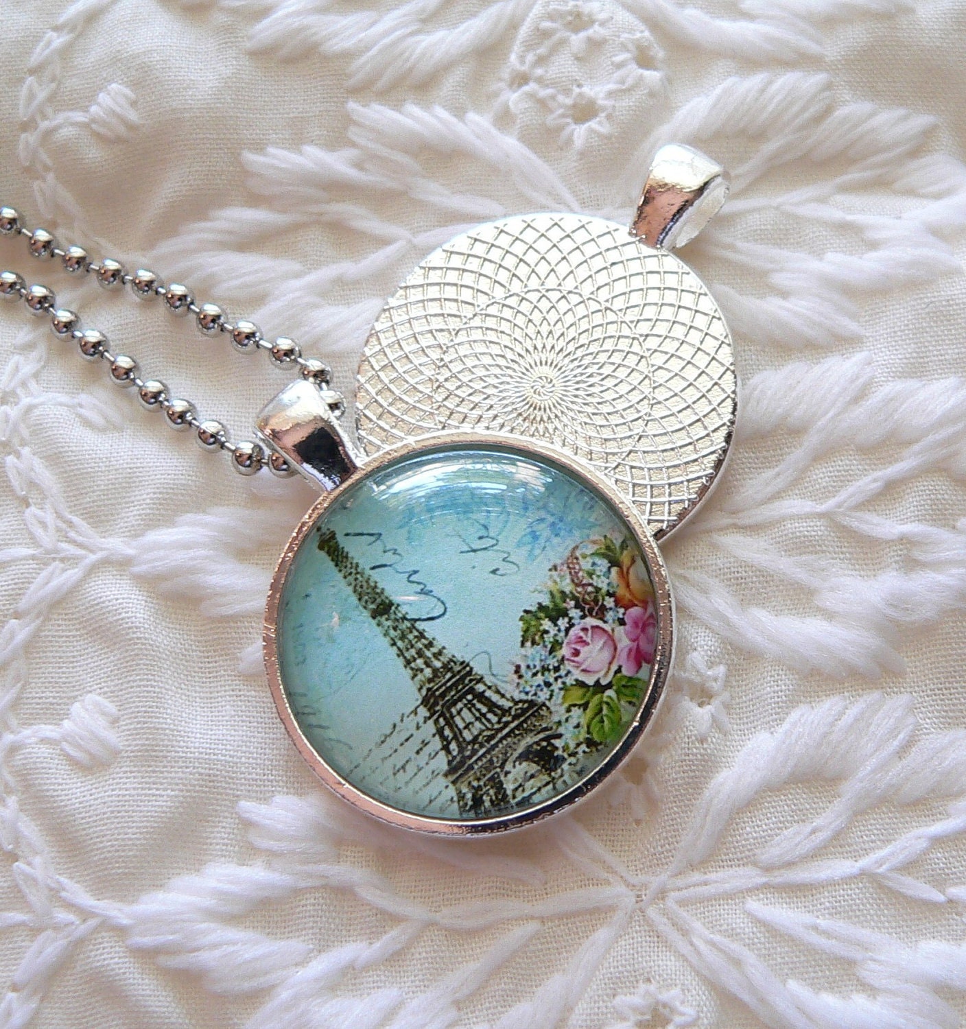 Johnny Depp, Photo Pendant, Altered Art Pendant, Glass Dome Pendant Necklace,  no 991-1