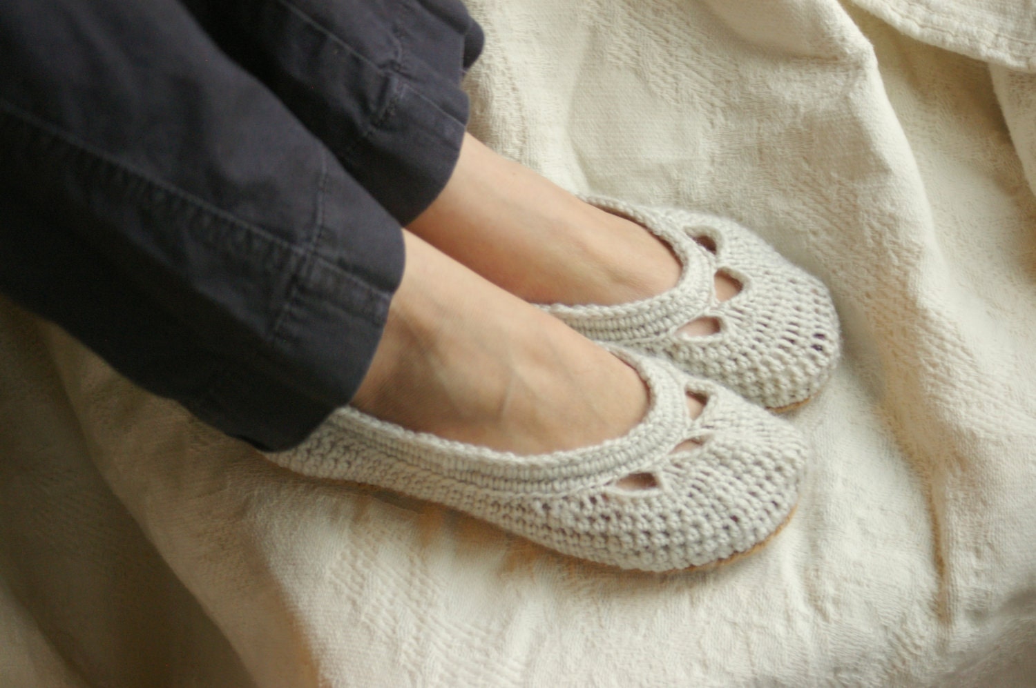 Crochet Pattern for Womens House Slipper the Adult Yoke Ballet Flat PDF Pattern number 110 - Instant Download
