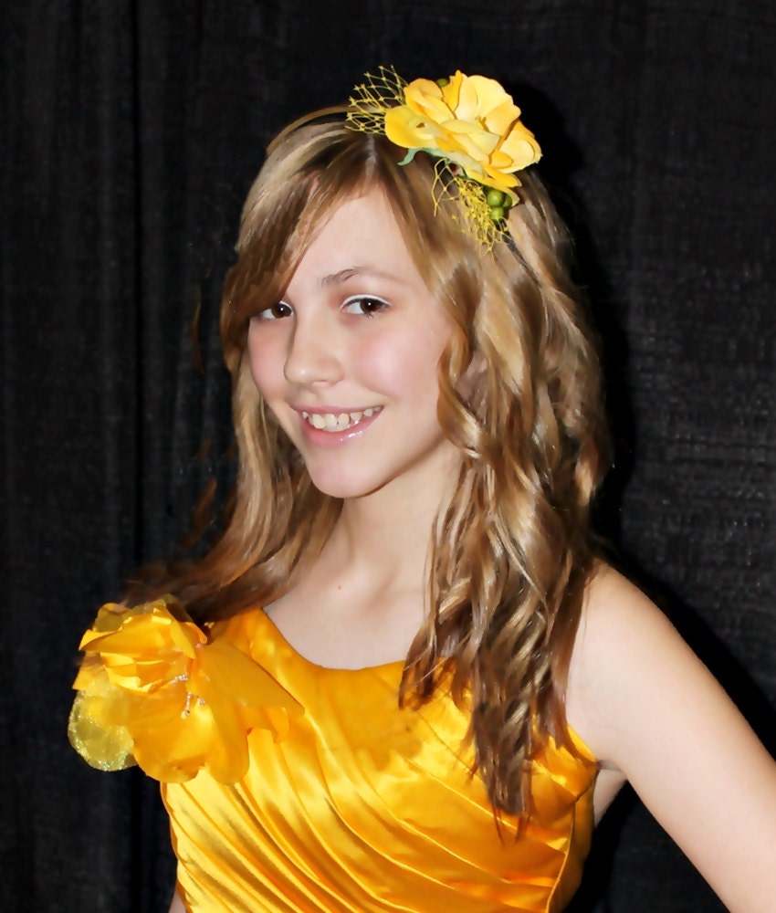 Headband with a sunshine yellow rose, French netting and a matching cabochon