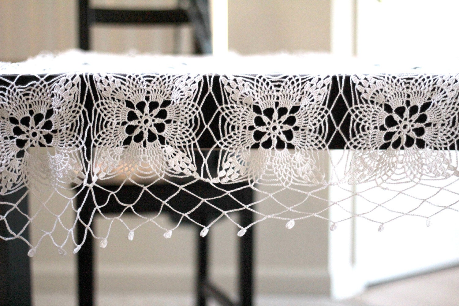 Hand crochet cotton white square lace tablecloth vintage style