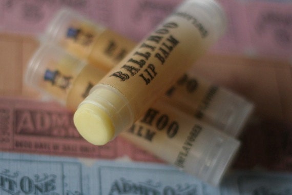 Unflavored Natural Lip Balm to soothe dry lips