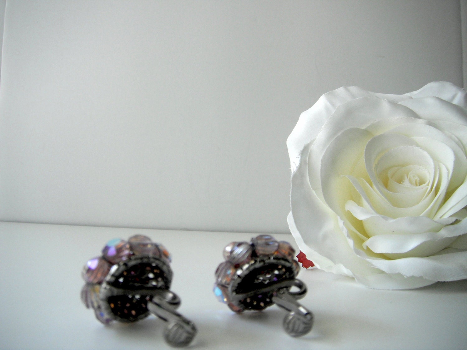 Beautiful Lavender Vogue Cluster Clip Earrings