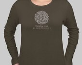 Working Mum (A Hardy Perennial) - Bella Girly Long Sleeve Crew