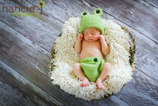 Froggy Hat and Diaper Cover