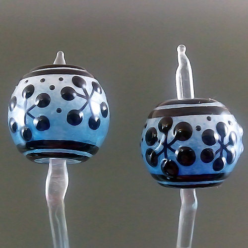 Pikalda : Handmade lampwork 2 glass beads earring pair-'Snowflake'-SRA-make to order