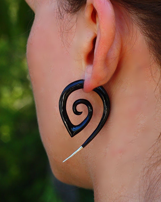 Girl With The Dragon Tattoo - Fake Gauge Earrings - Silver Tipped Tribal Curls - Eco-Friendly Horn