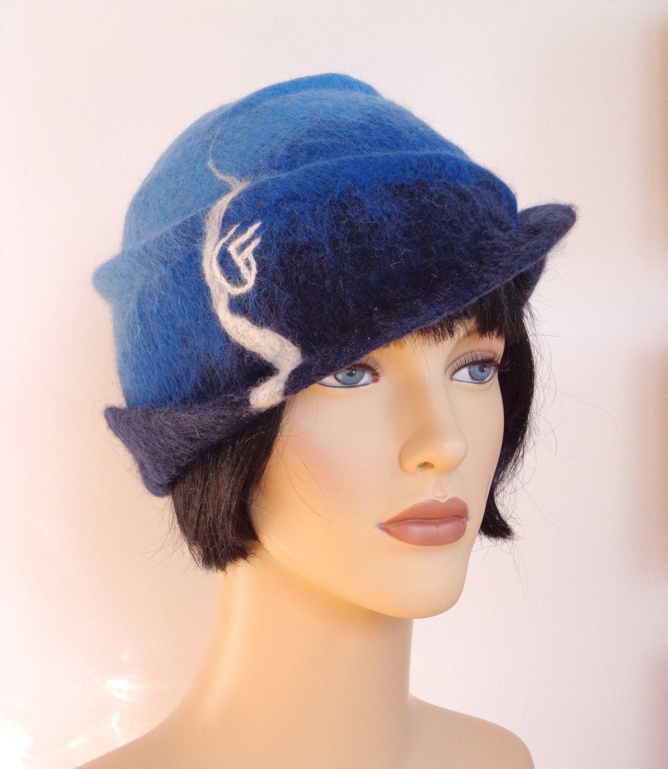 Retro hat blue felt cloche, 1920s inspired hat, art deco fashion, vintage inspired, 20s accessory