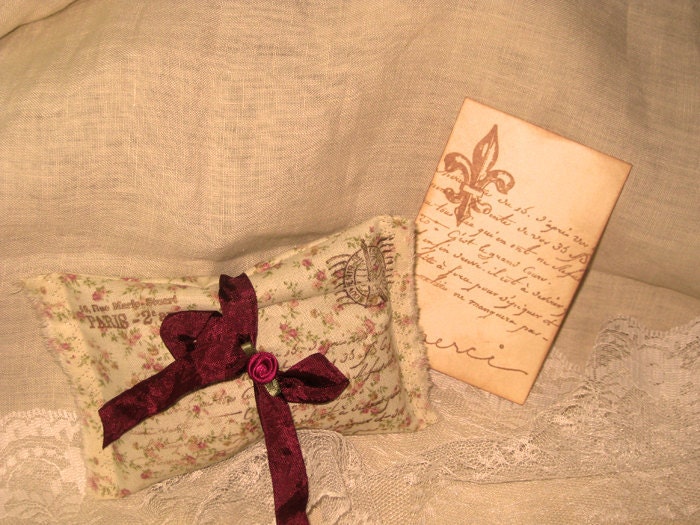 French Vintage Market Handmade French Lavender Sachet French Script Eiffel Tower Floral  (Sachet23)