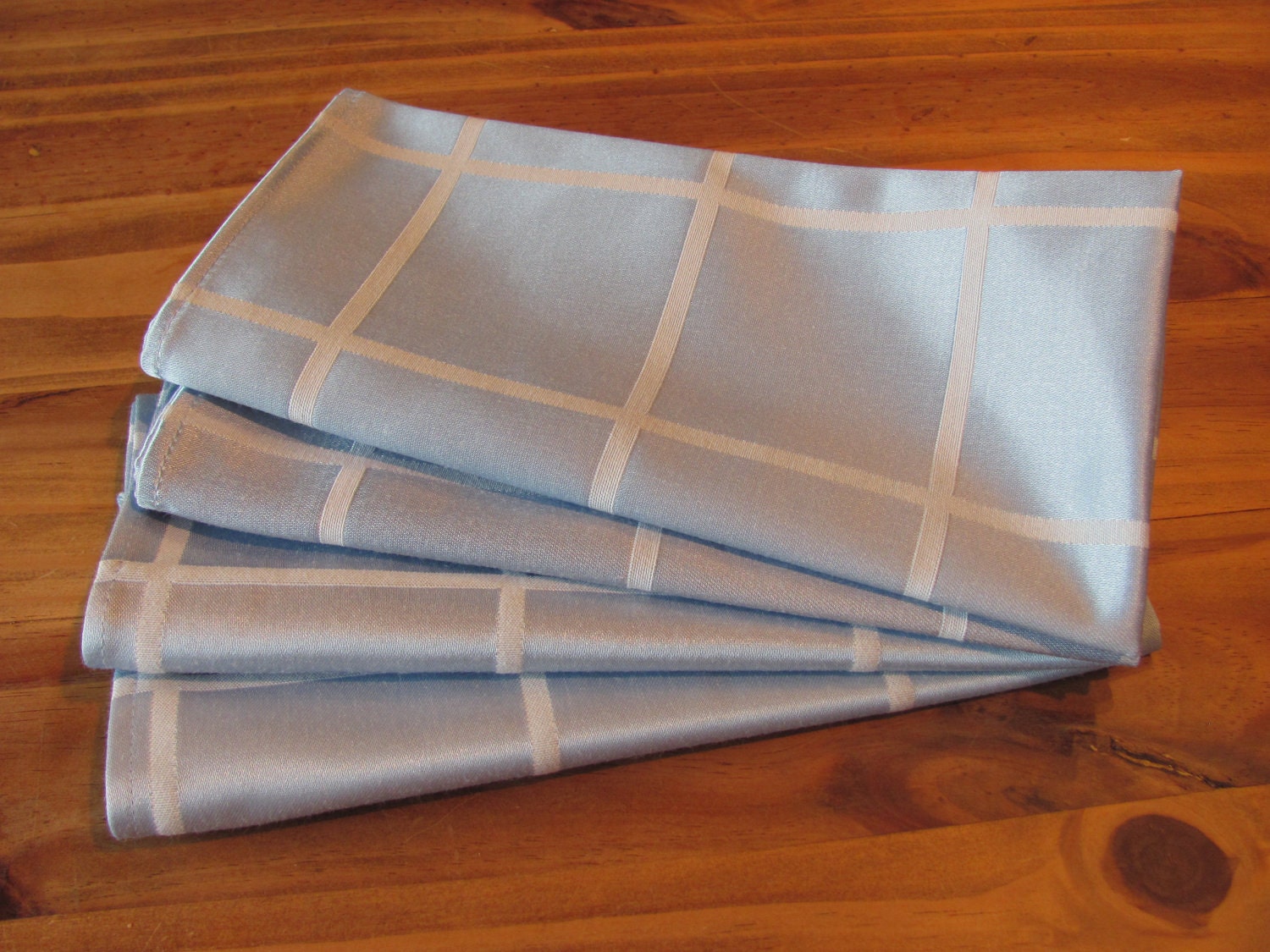 8 Napkins 18" x 18" - stain rezistant
