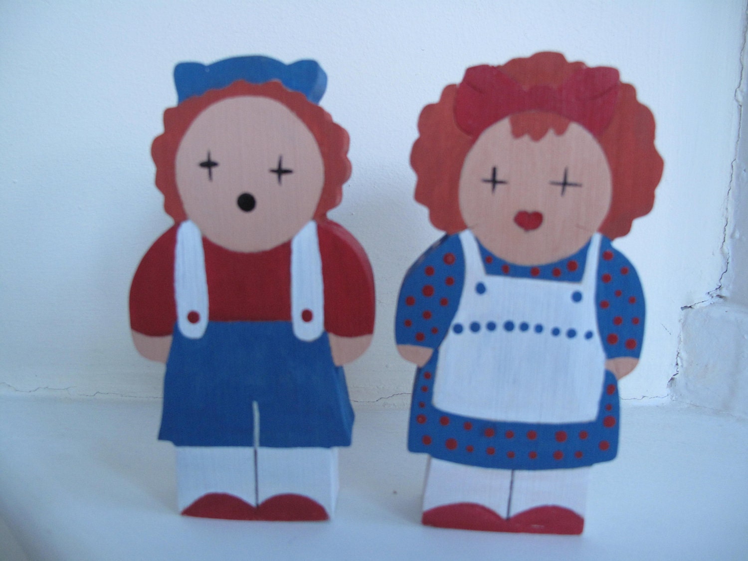 Small wooden Raggedy Ann and Andy set