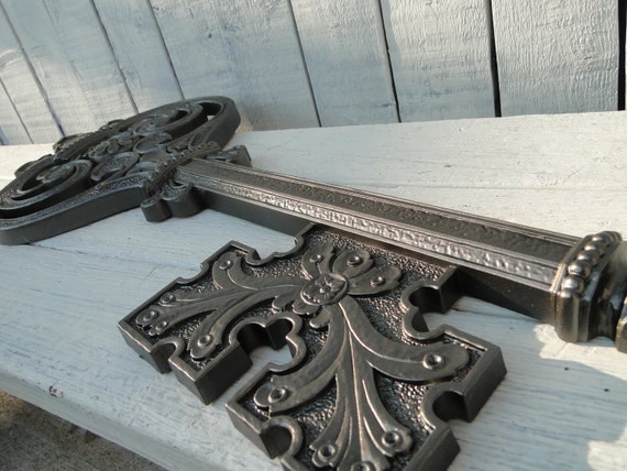 Large Ornate Key Wall Decor Wall Hanging Wall Plaque in Graphite Silver Hollywood Regency Glam Paris Apartment French Country "Cold"