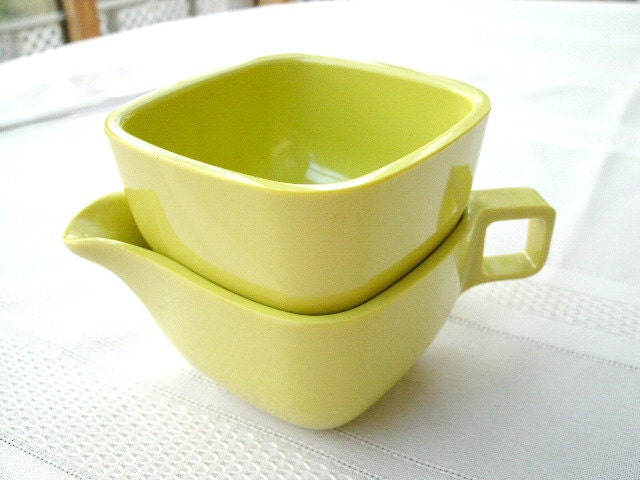 Vintage Melmac Ware - Lime Green Creamer & Sugar Bowl