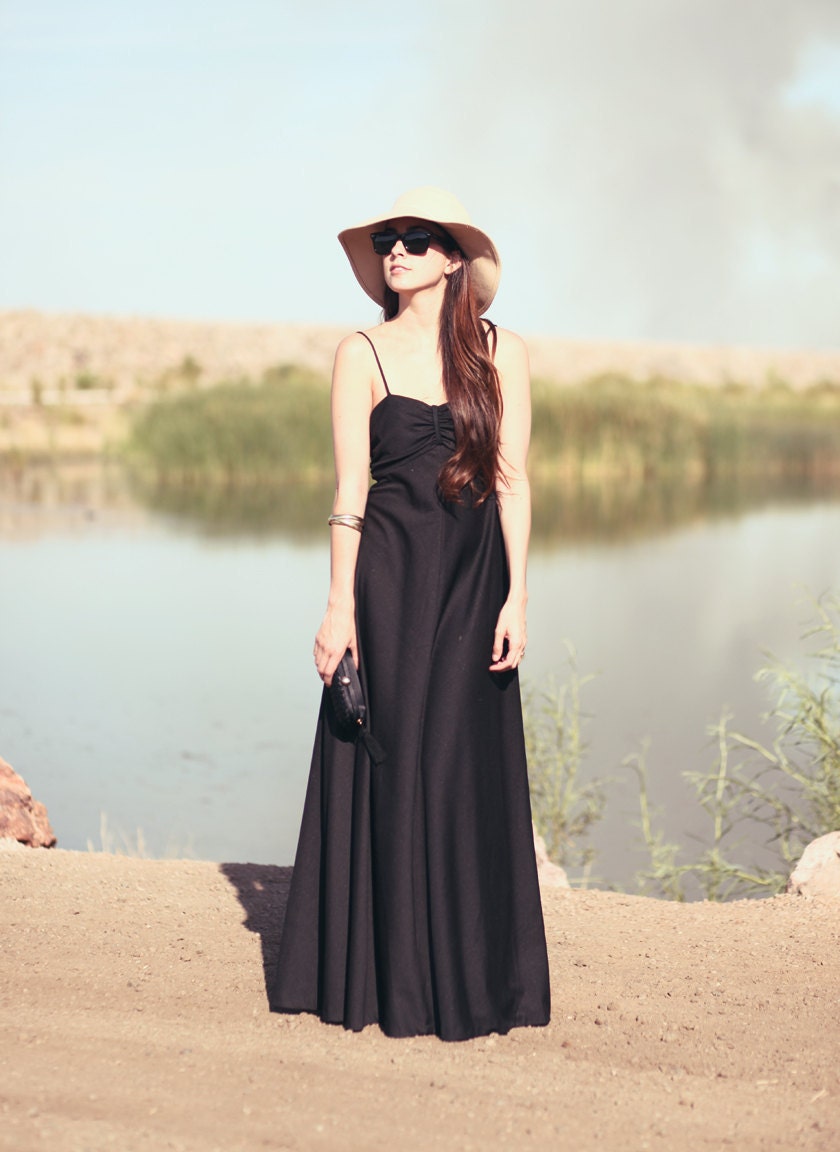 Long Black Evening Cocktail Sweetheart Neckline Spaghetti Strap Floorlength Dress - Midnight