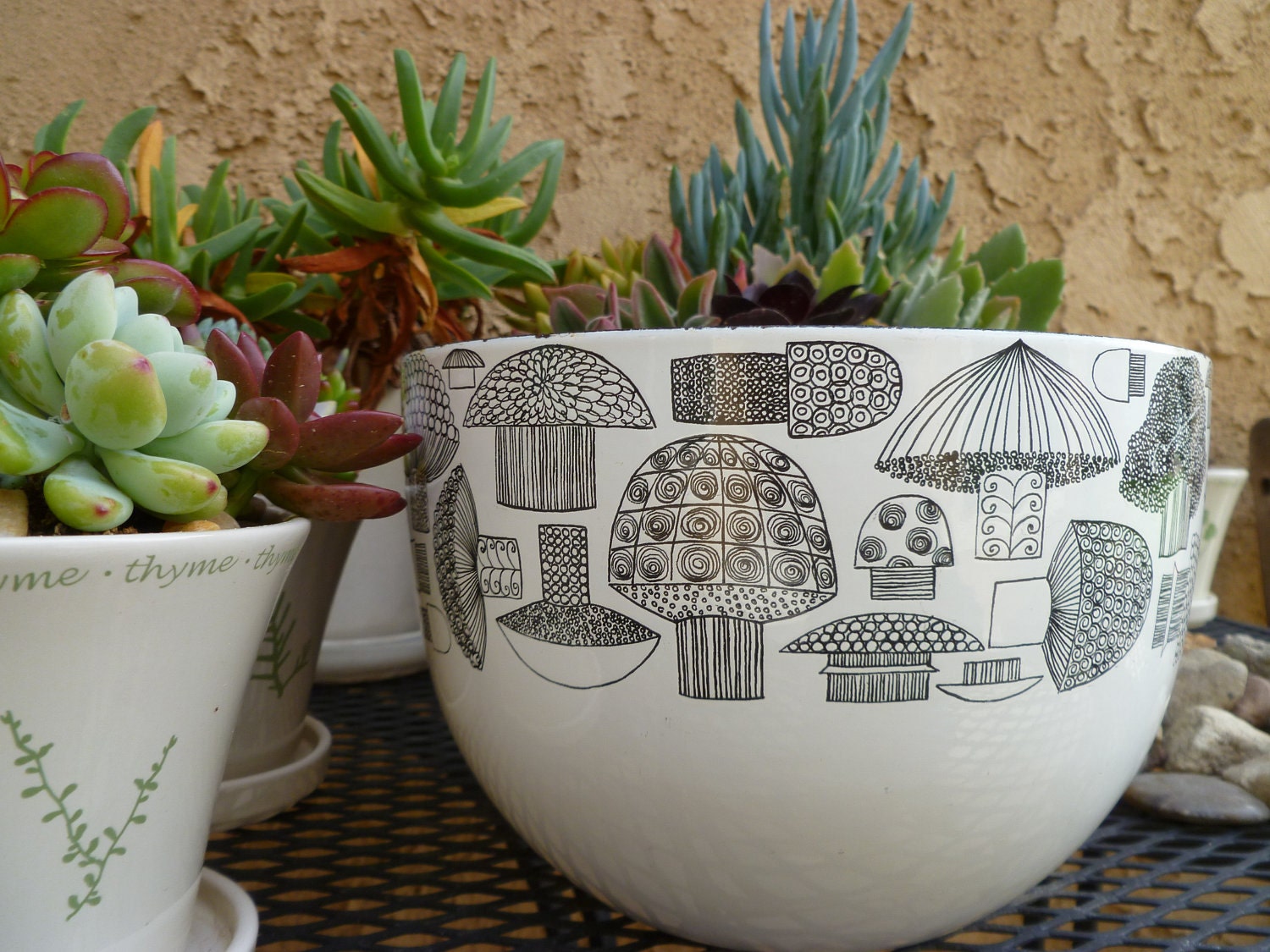 Finel Arabia bowl mushroom enamel finland