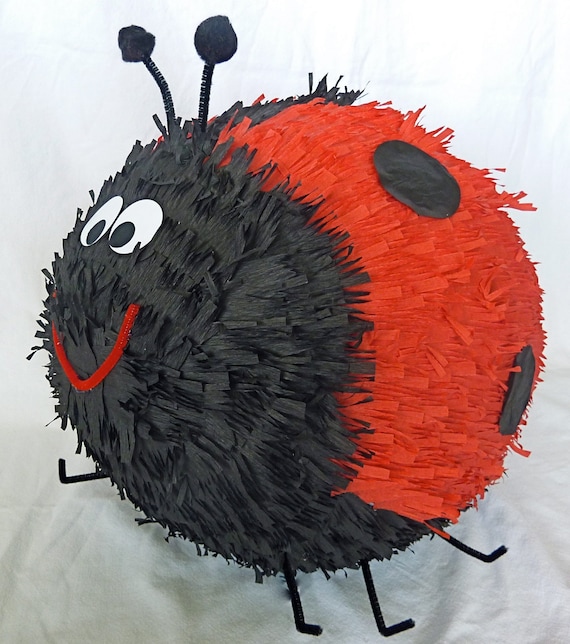 Pinata: Adorable Ladybug