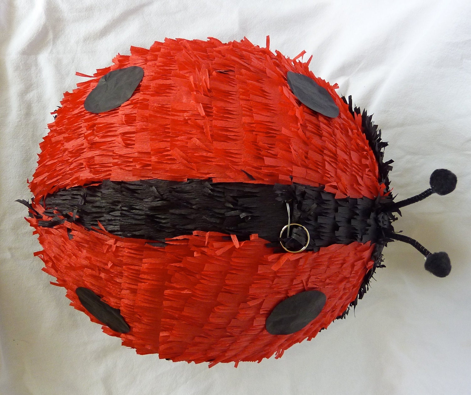 Pinata: Adorable Ladybug