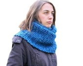 Infinity Scarf in Variegated Blue - Chunky Cowl - Loop Scarf - Winter Fashion - Women and Teens Accessories