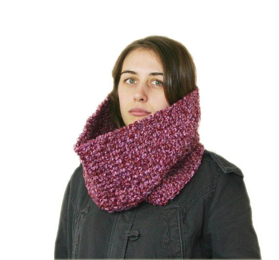 Chunky Cowl Scarf in Variegated Pink - Wool Neck Warmer - Winter Fashion - Women and Teens Accessories