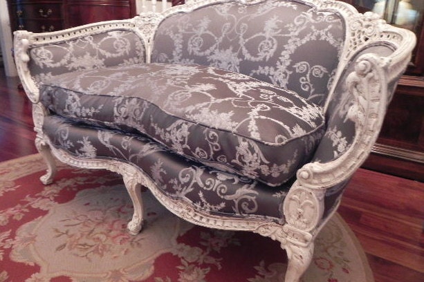 Exquisite Hand Carved French Settee