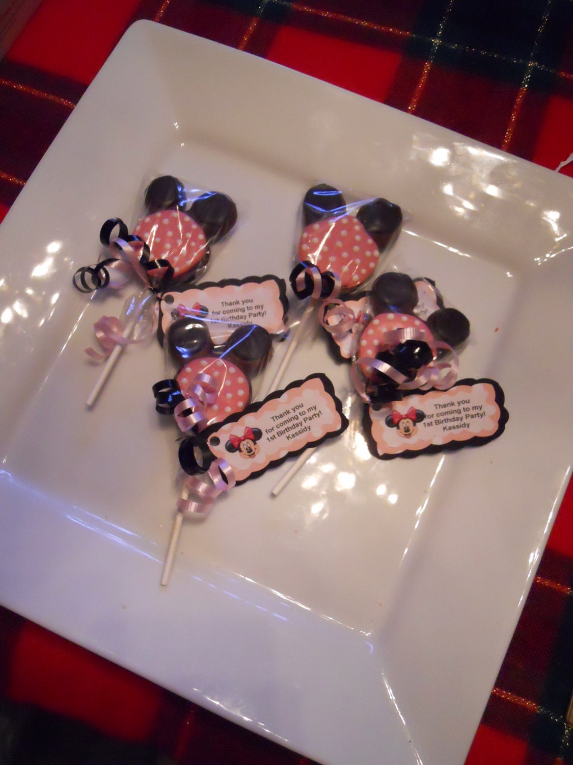 12 Disney Minnie Mouse Pink  polka dot Chocolate Oreo Cookie Pops Birthday gift Party Favor Kids