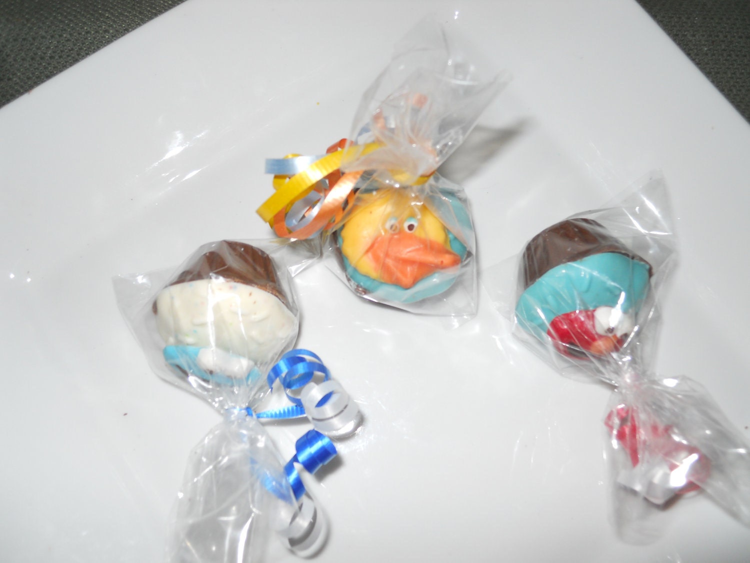 16 Sesame Street Chocolate Oreo Cookie cupcakes 4 Elmo big bird, cookie monster, Ocar the grouch Kids Party Favor Birthday
