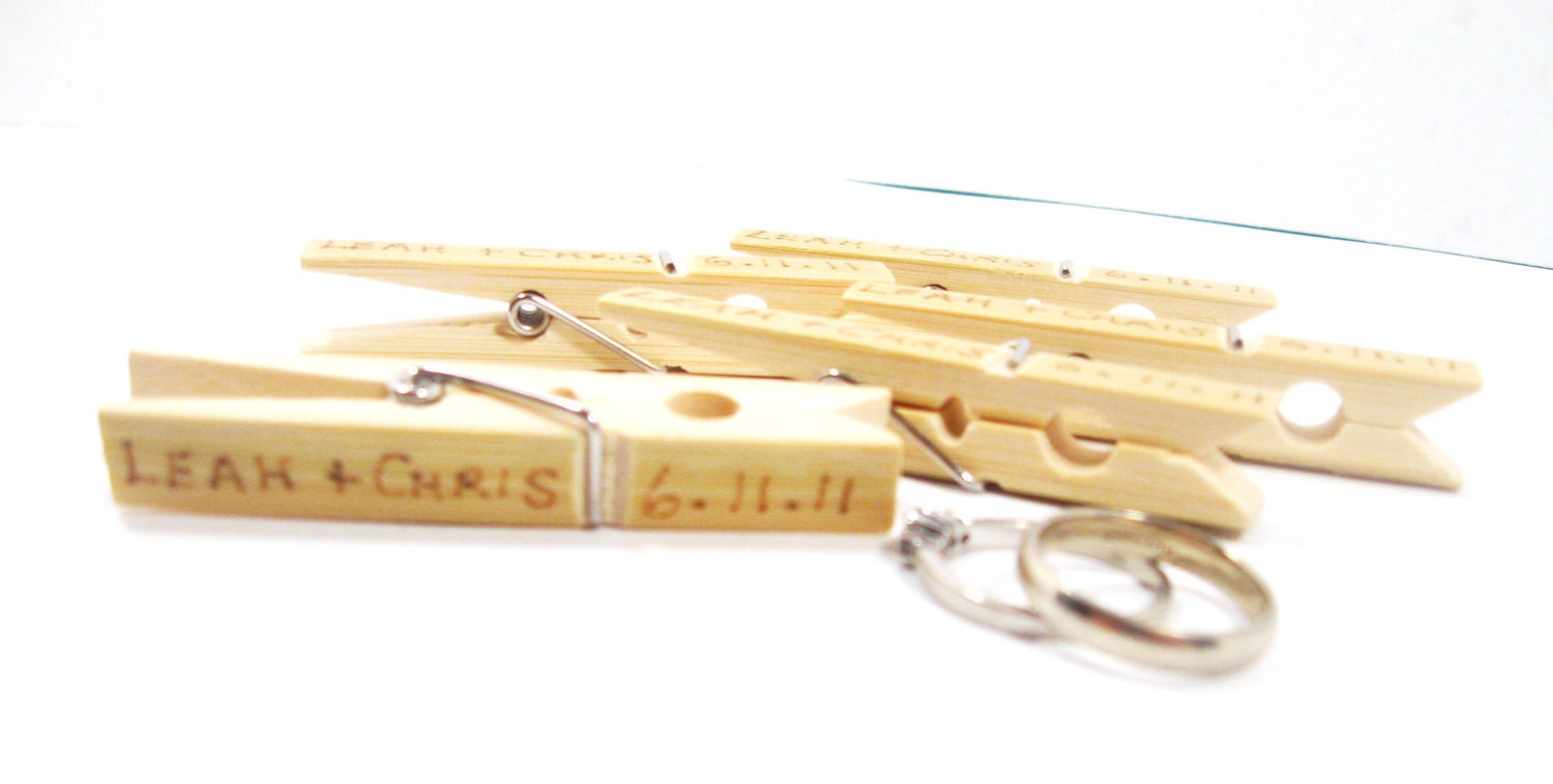 Wedding favors. Save the date. Set of 100 woodburned clothes pin magnets. Wedding decorations and favors.