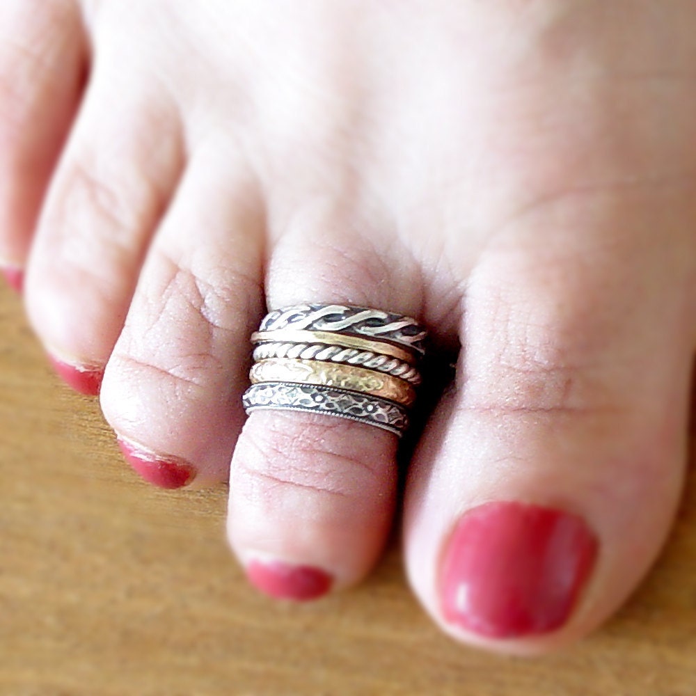 Five  toe ring  three patterned oxidated sterling silver and gold filled and gold plated adjustable