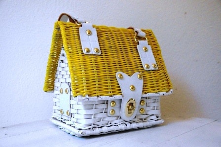 Vintage 1960s Yellow and White House Basket Purse