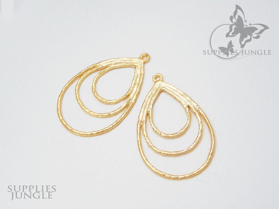 P040-MG// Matte Gold Plated Triple Teardrop Pendant, 4Pc