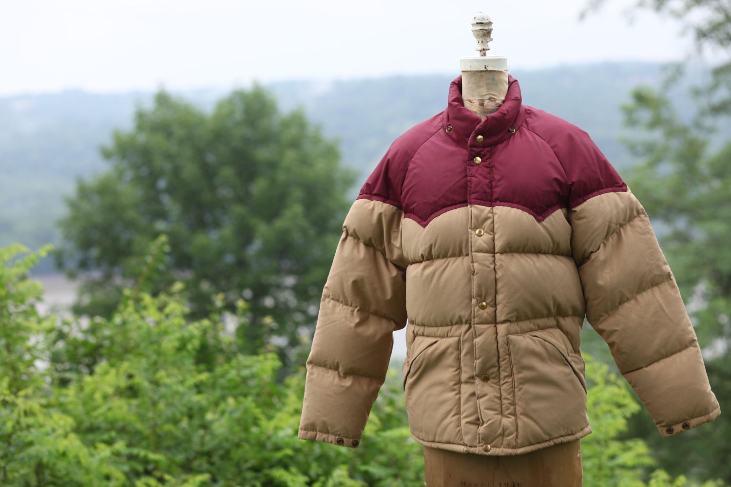 Vintage 70s Struggle Gear Down Filled Men's Outdoors Super Bad Ass  Jacket / Coat  Size Small.