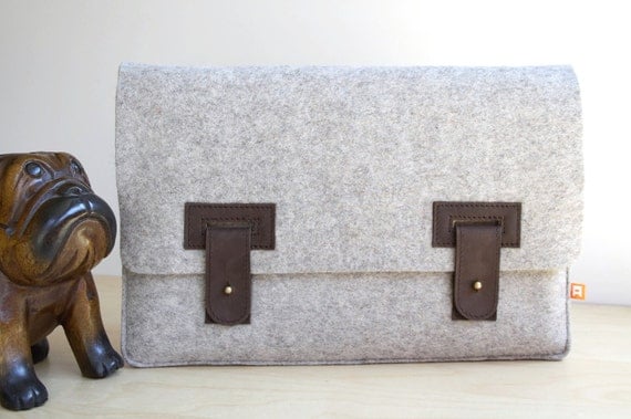 11 Inch MacBook Air Case/Sleeve (Arbutus) - Gray Wool Felt with Dark Brown Leather