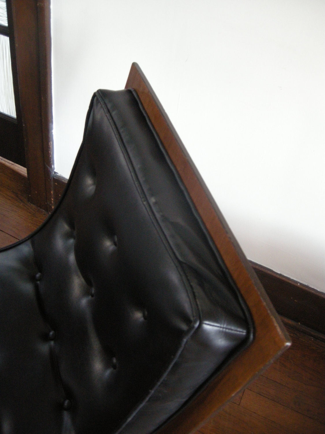 Beautiful Mid-Century  Carter Brother's Mystery Scoop Chair 