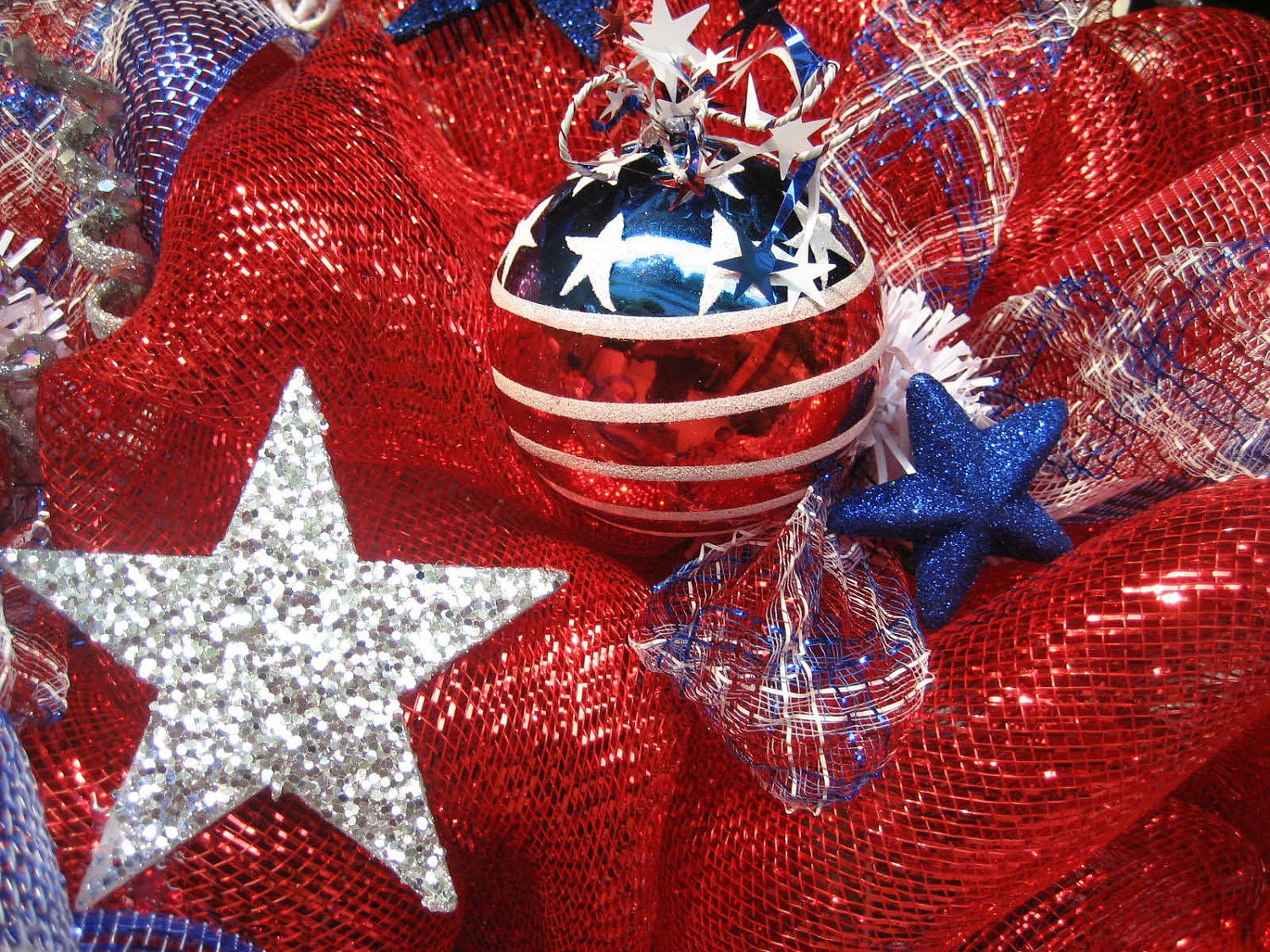Deco Mesh PATRIOTIC WREATH