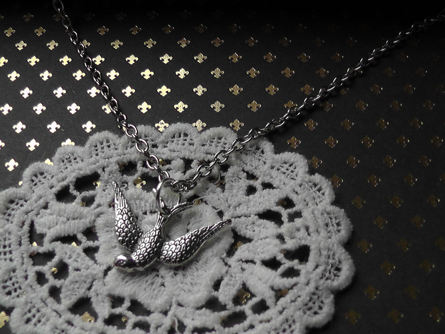 Swallows Flight Necklace : Silver
