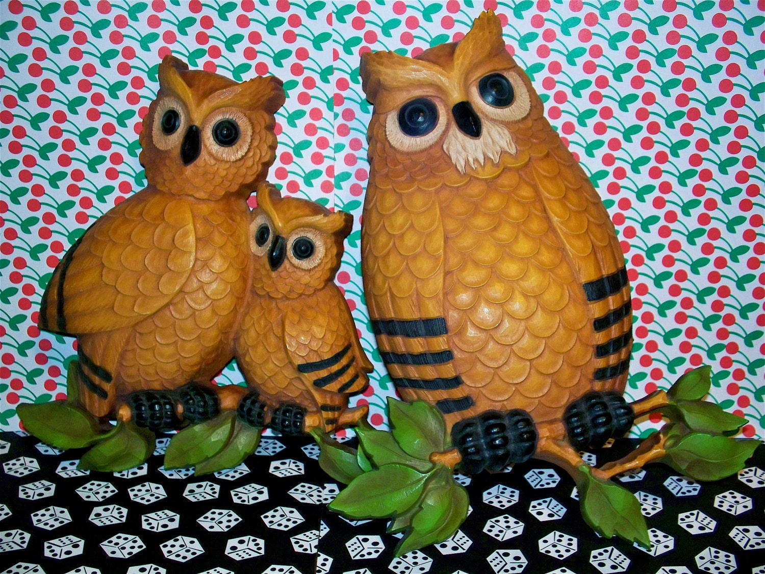 Vintage Kitsch Grooooovy Set of Two Ow Familyl Wall Hangings Home Decor Homco