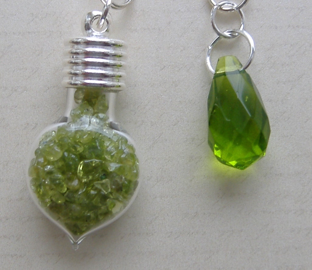 Peridot Pendulum - Semi Precious Peridot Gemstone, August Birthstone, Leo Power Stone, Stone of Healing, Higher Self and Abundance, Dowsing,