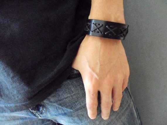 Adjustable Leather Bracelet/Couple bracelets Black Real Leather and metal buckle Cuff wrist 218S