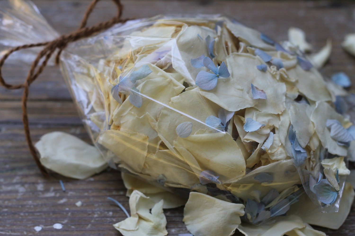 4 Cups Dried Rose / Hydrangea Petals, Wedding Decorations, Flower Girl Toss, Flower Girl Basket, Wedding Aisle, Rustic, Cottage Weddings