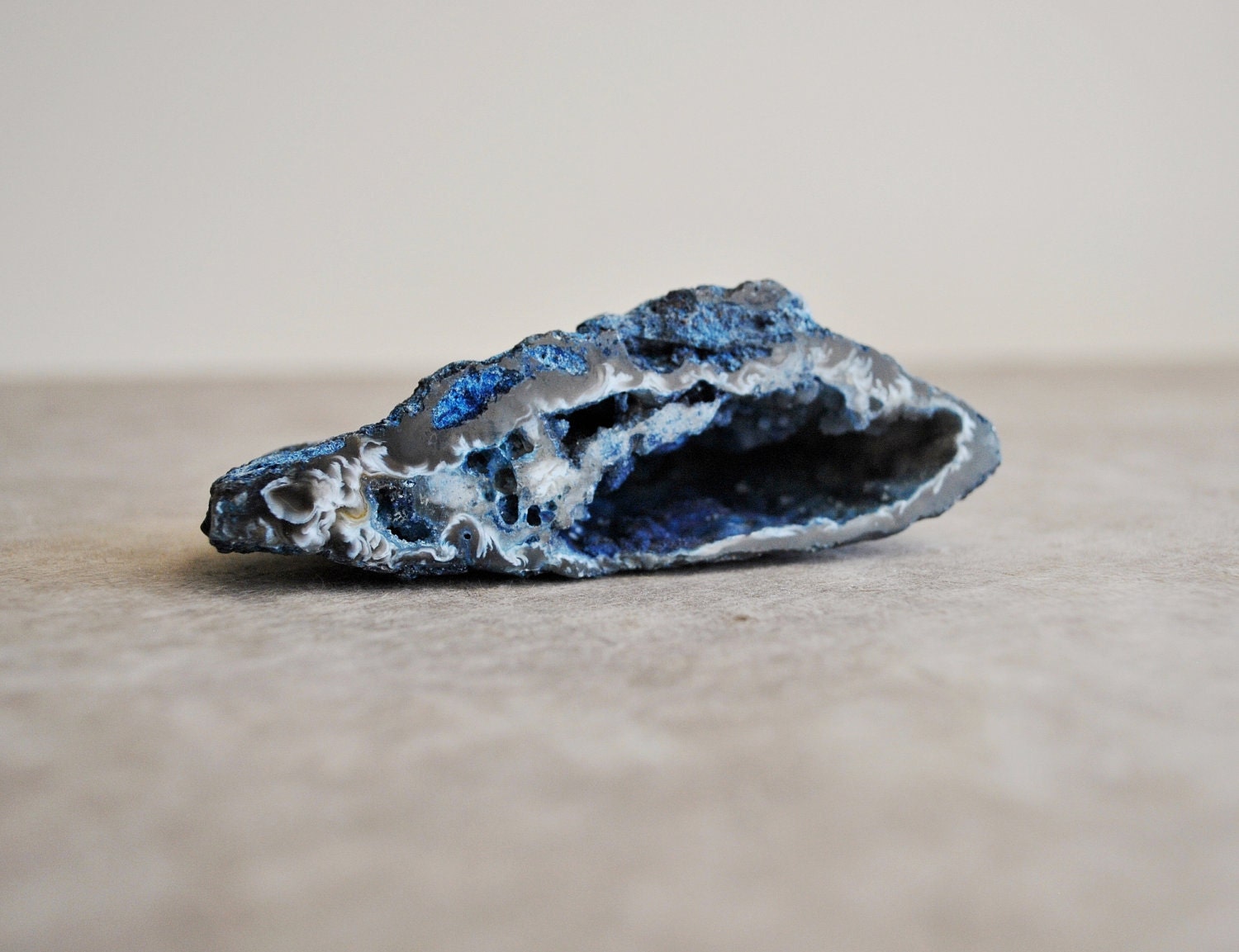 dyed blue agate geode with druzy 1 pc
