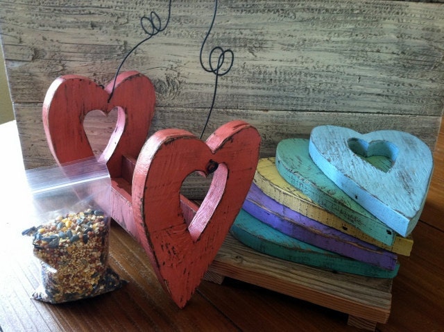 Open Heart Shaped Bird Feeder in Sea Glass Green