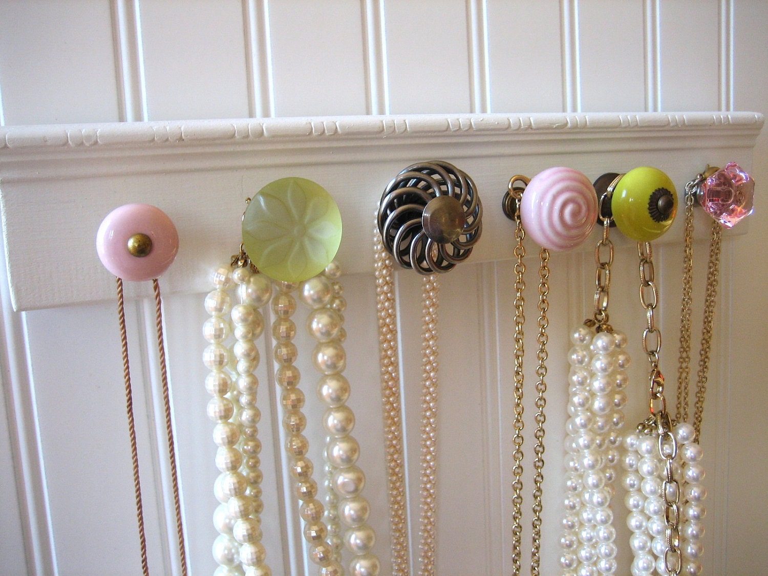 Necklace Display Jewelry Rack in Pinks and Greens