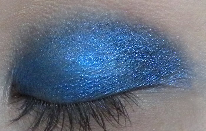 2 Pack - Blue Box - Nail Polish 8ml and Eye Shadow 5g Vegan Non-Toxic - Tardis Blue Makeup Duo
