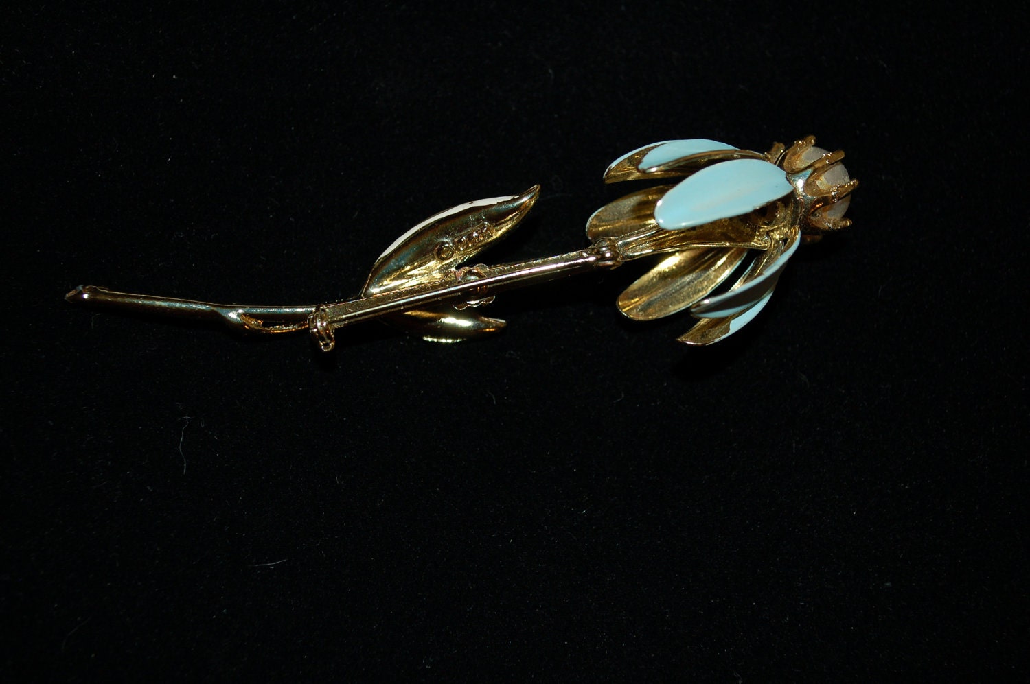 CORO Periwinkle Blue Daisy Brooch